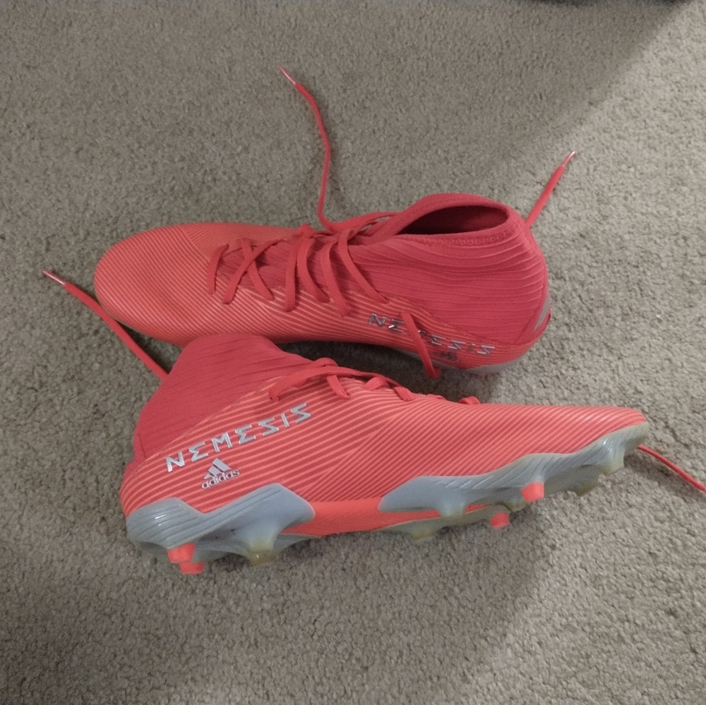 Soccer cleats